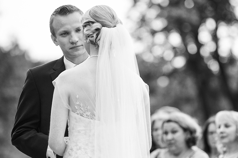 Click-Photography_Kansas-City-Weddings_Oakwood-Country-club_Alex-Katie_1050