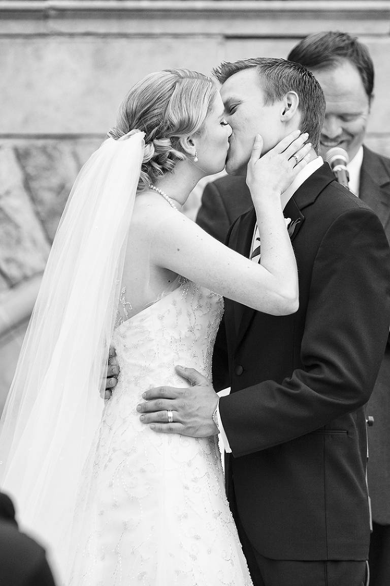 Click-Photography_Kansas-City-Weddings_Oakwood-Country-club_Alex-Katie_1053