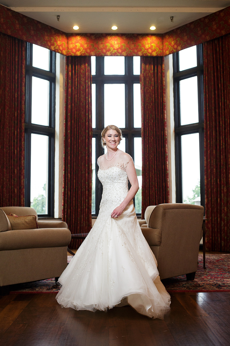 Click-Photography_Kansas-City-Weddings_Oakwood-Country-club_Alex-Katie_1074