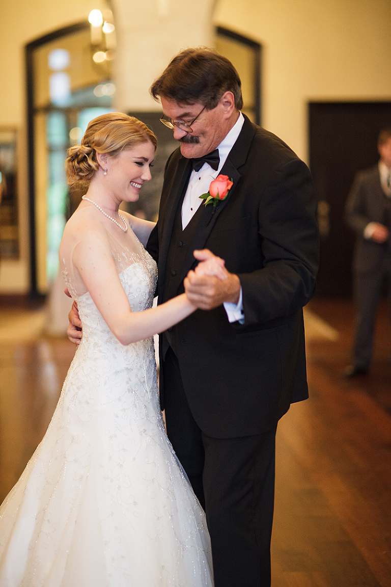 Click-Photography_Kansas-City-Weddings_Oakwood-Country-club_Alex-Katie_1084