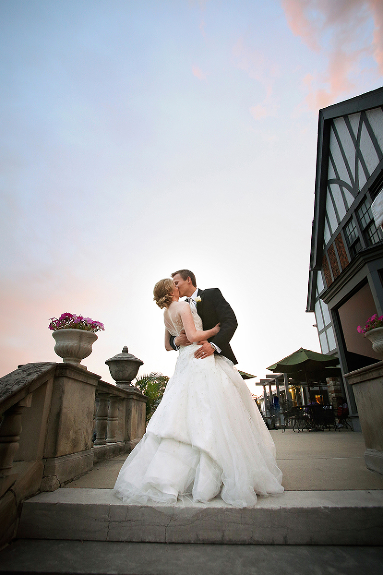 Click-Photography_Kansas-City-Weddings_Oakwood-Country-club_Alex-Katie_1091