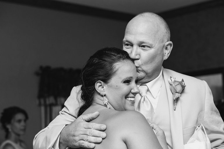 Click-Photography-Wedding-Abe-and-Jakes-Lawrence-KS_Dewey_1033