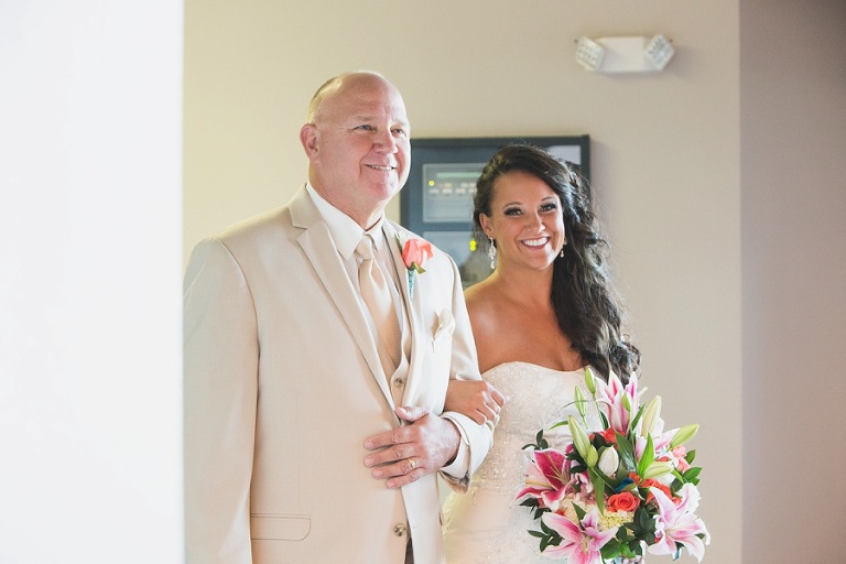 Click-Photography-Wedding-Abe-and-Jakes-Lawrence-KS_Dewey_1037