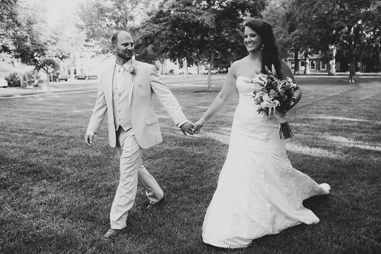 Click-Photography-Wedding-Abe-and-Jakes-Lawrence-KS_Dewey_1057