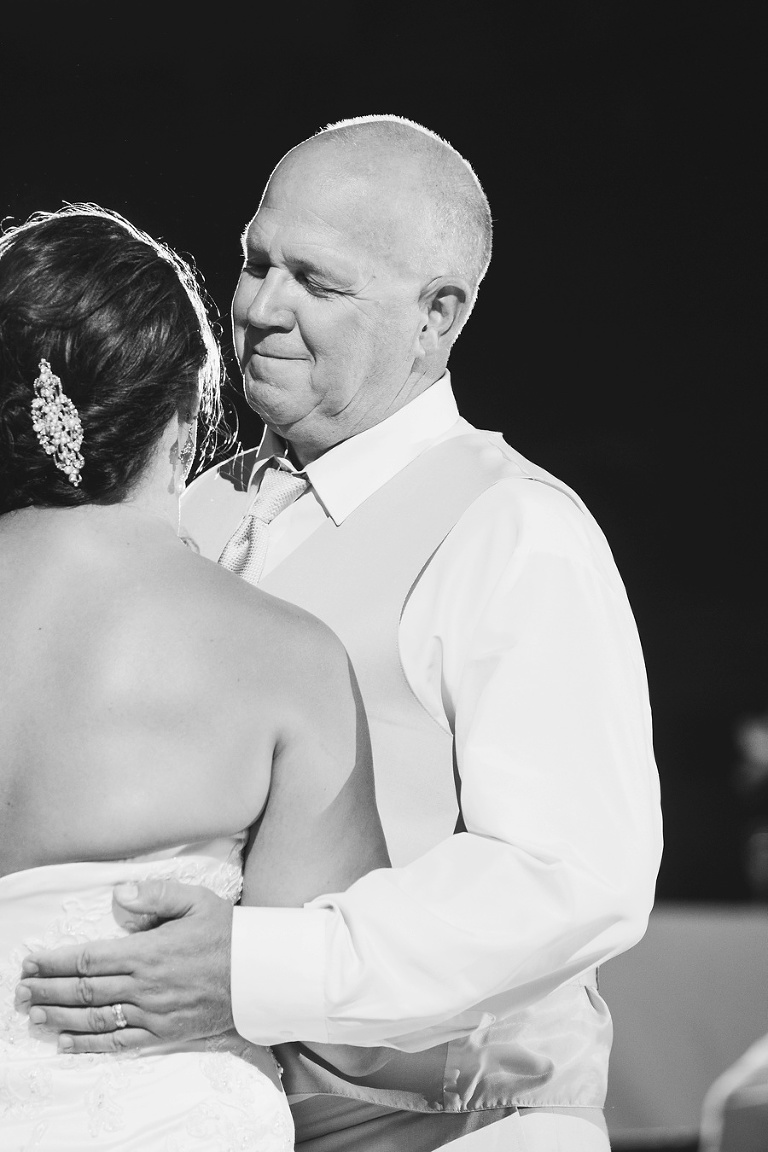 Click-Photography-Wedding-Abe-and-Jakes-Lawrence-KS_Dewey_1064