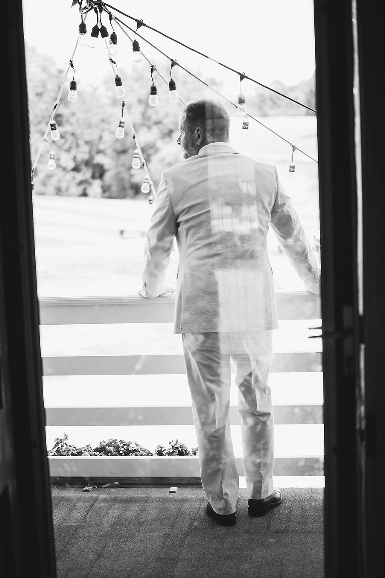 Modern wedding at Mildale Farm