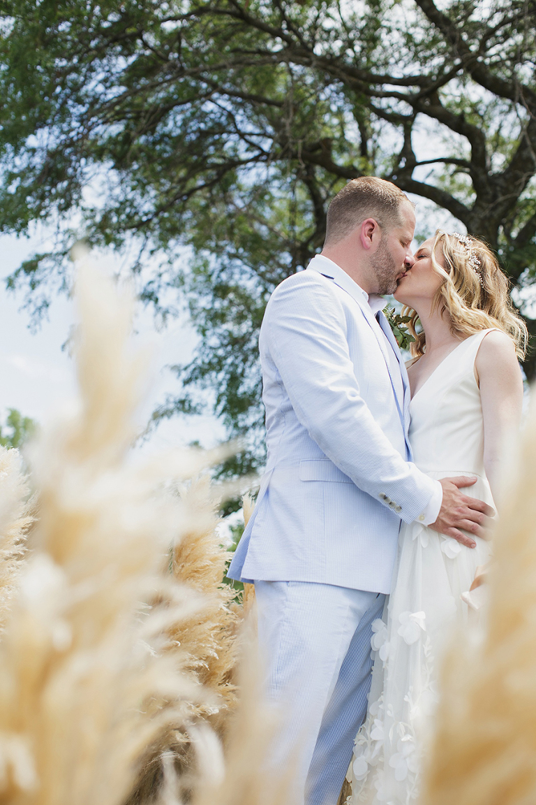 Modern wedding at Mildale Farm
