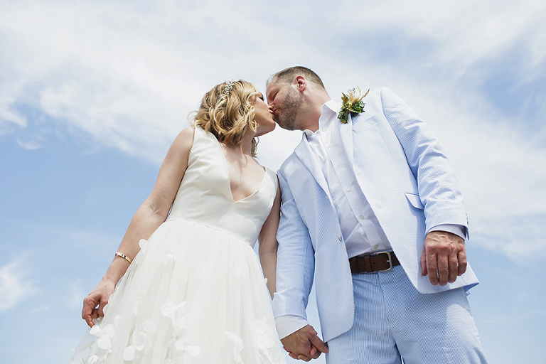 Modern wedding at Mildale Farm