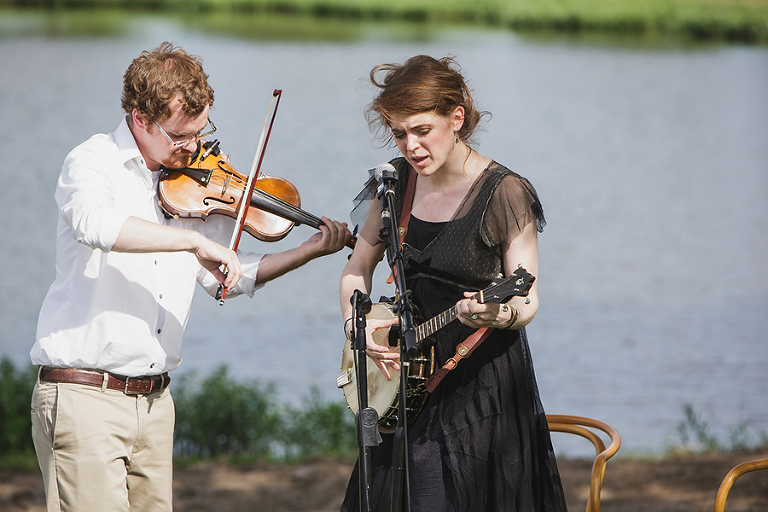 Modern wedding at Mildale Farm