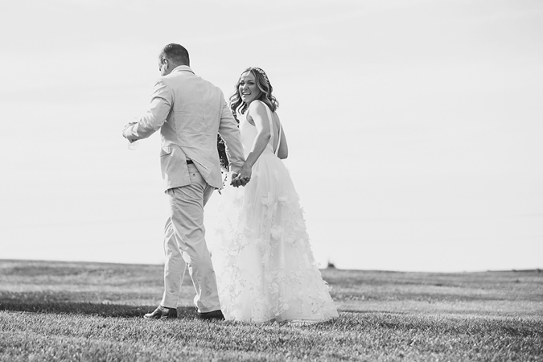 Modern wedding at Mildale Farm