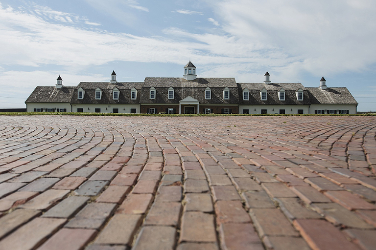 Modern wedding at Mildale Farm