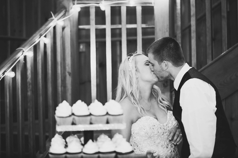 Ironwood-Lodge_Weddings_Zimmerman-1074