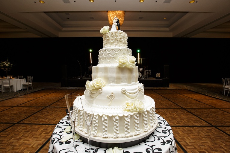 marriott-kc-weddings_click-photography_k-p_1037