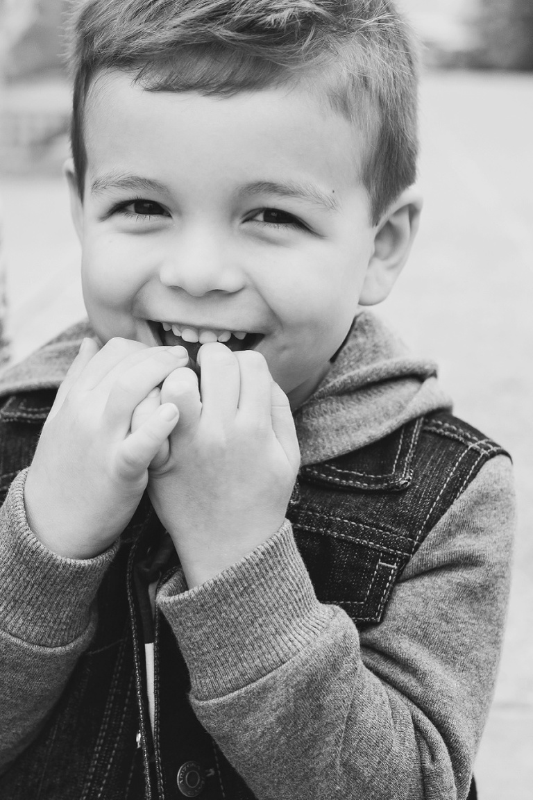 liberty-memorial-family-portraits_click-photography-kc_myers__1013