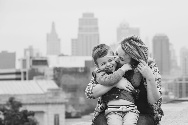 liberty-memorial-family-portraits_click-photography-kc_myers__1014